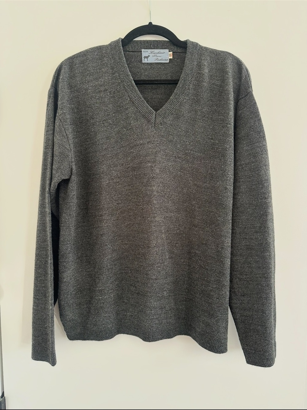 Men’s 100% Cashmere V-Neck